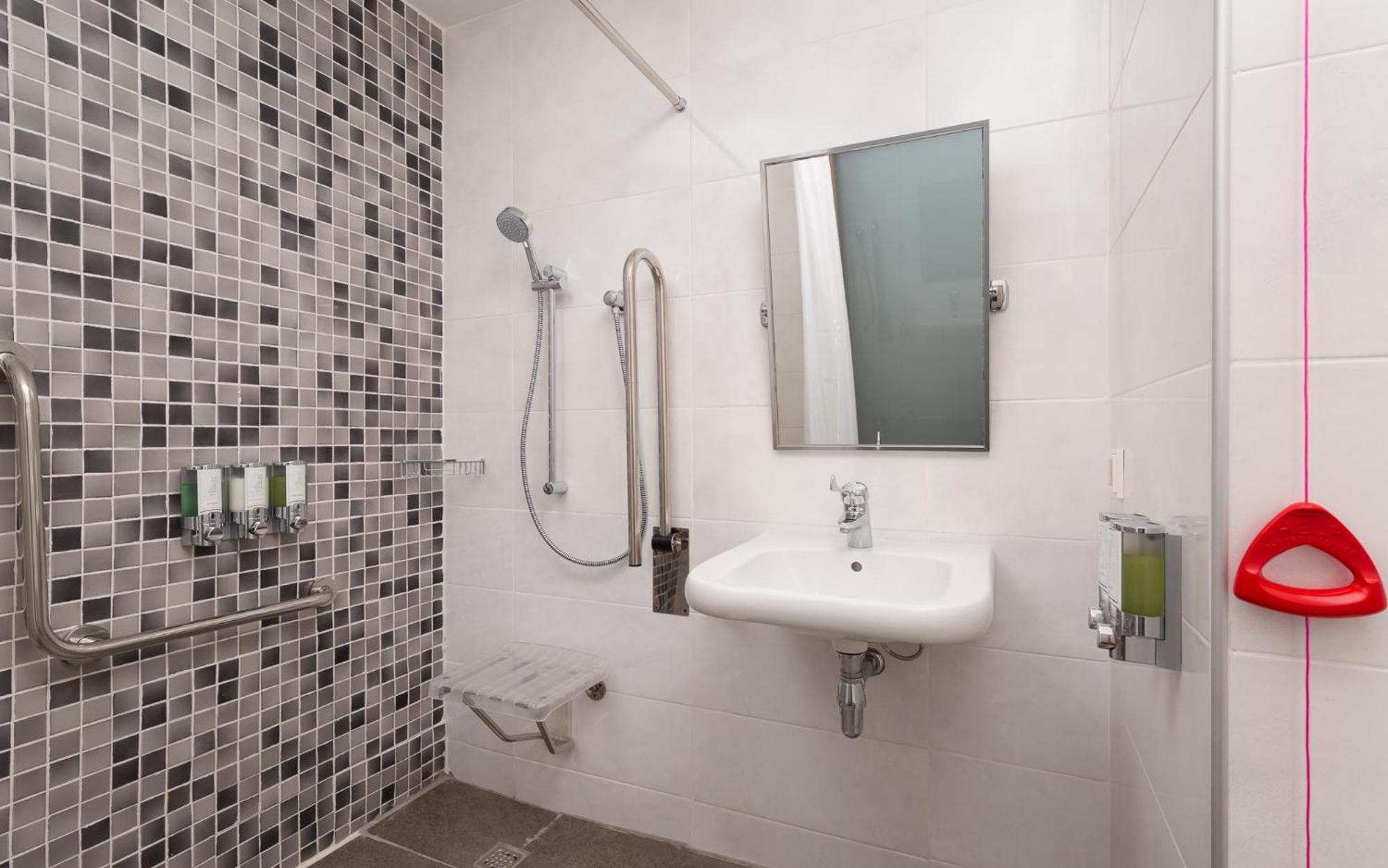 Hampton By Hilton Triumphal Arch 3* Nur-Sultan (Astana)